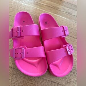 Shade & Shore Fuchsia Pink Hot Pink 2 Buckle Rubber Style Sandals